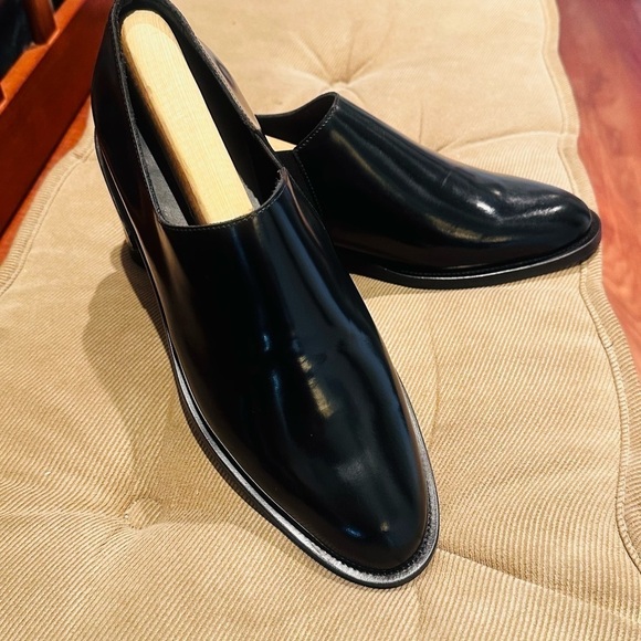 COS Whole Cut Chelsea Oxfords. - Picture 4 of 14